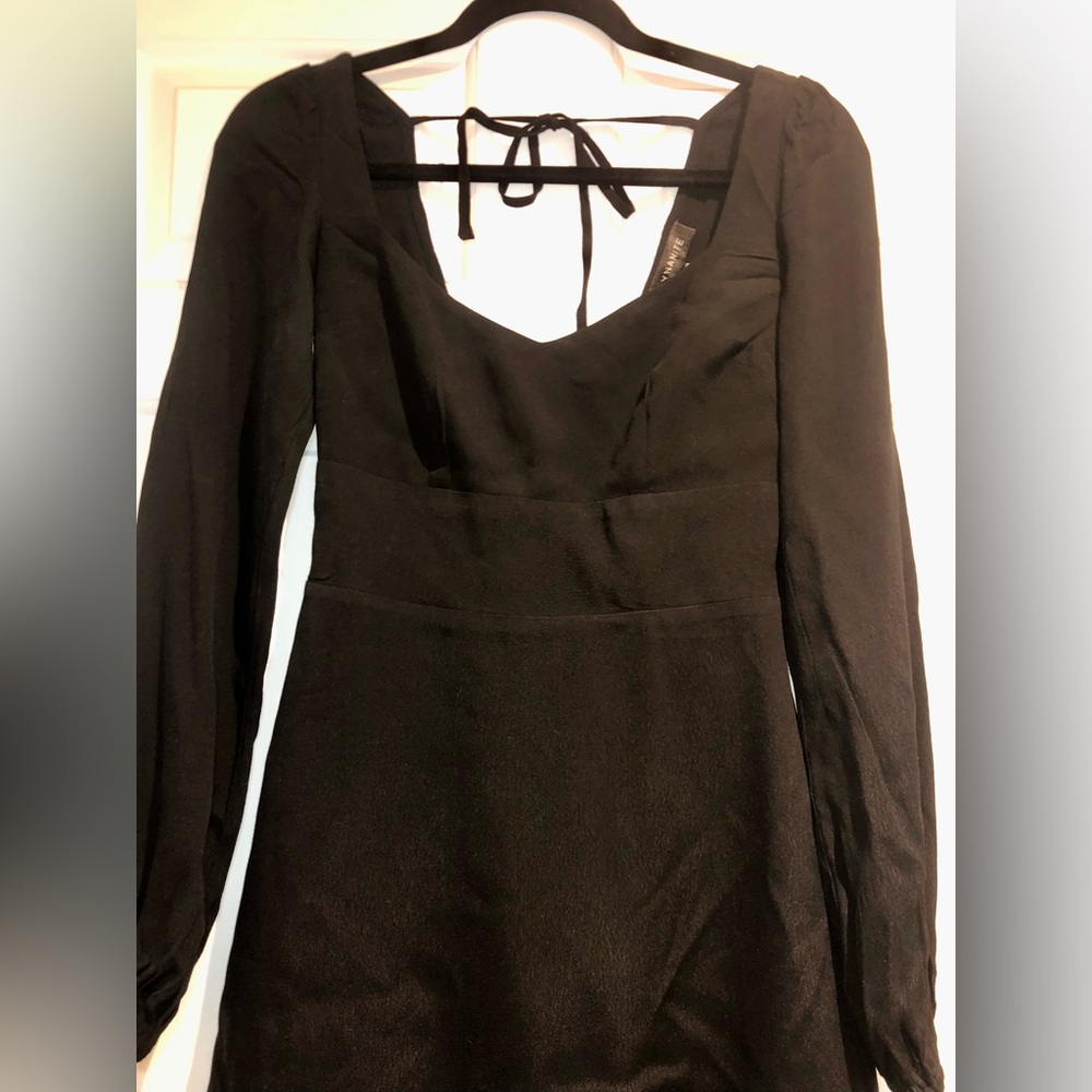 BNWT Dynamite Black Long Sleeve Dress with Ruffle Hem - XXS - Picture 4 of 16